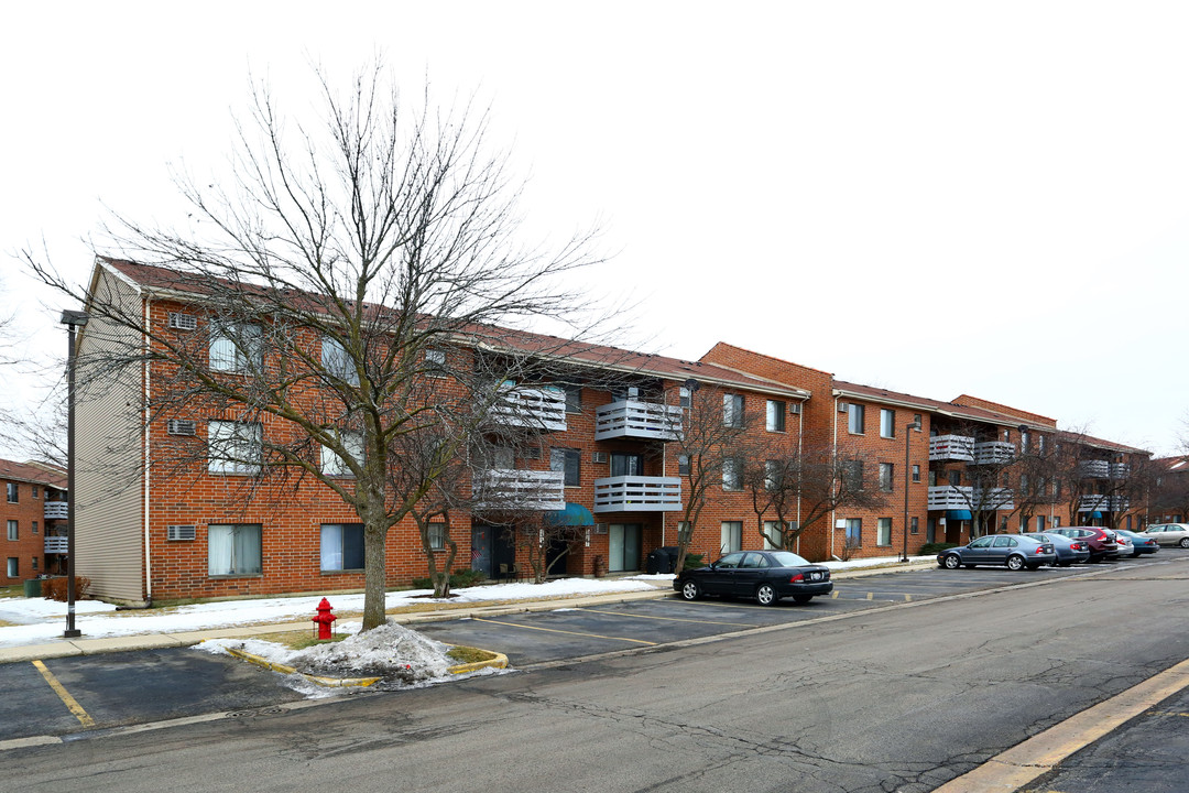 Beacon Cove Apartments in Palatine, IL - Foto de edificio