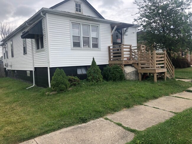 property at 14607 Hoyne Ave