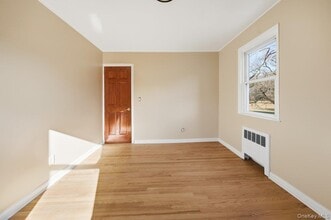 154 Harrison Ave in Yonkers, NY - Foto de edificio - Building Photo