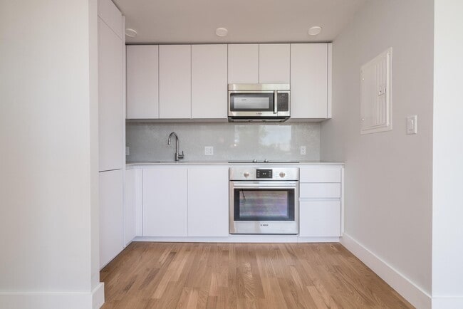 335 Harvard St, Unit A7 in Cambridge, MA - Building Photo - Building Photo