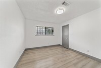 9750 Guest St photo'