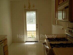 1390 Callejon Palacios in Chula Vista, CA - Building Photo - Building Photo