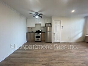 44 Victoria Ave S in Hamilton, ON - Building Photo - Building Photo