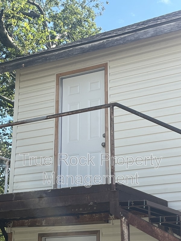 405 W 10th St in Ada, OK - Building Photo - Building Photo