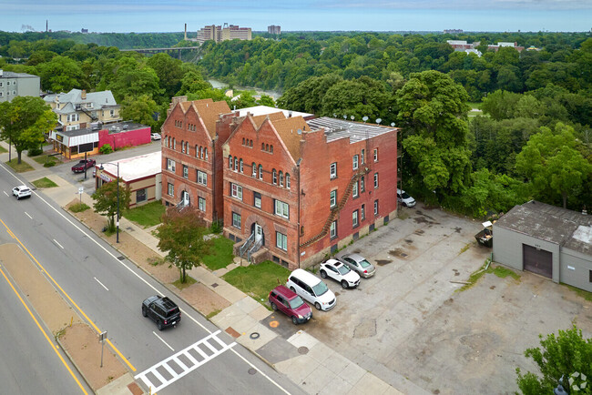 514 Lake Ave in Rochester, NY - Building Photo - Building Photo