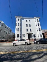 295 Windsor St, Unit 4 in Cambridge, MA - Building Photo - Building Photo