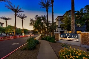 The Villas At Camelback Crossing in Glendale, AZ - Building Photo