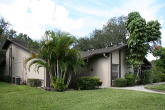 Tallywood Apartments in Sarasota, FL - Building Photo - Building Photo
