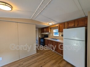 3017 Camp Rd in Marianna, FL - Building Photo - Building Photo