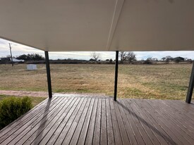 6021 Quanah Hill Rd in Weatherford, TX - Building Photo