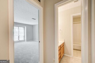 805 Tuxworth Cir in Decatur, GA - Building Photo - Building Photo