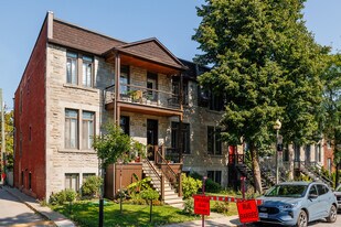 93 Hallowell Rue in Westmount, QC - Building Photo