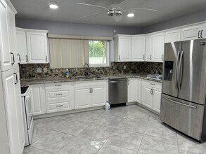 1616 Crandon Ave in West Palm Beach, FL - Building Photo - Building Photo