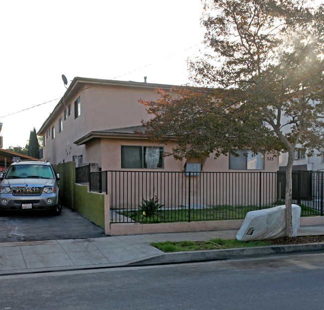 323 Avenue 57 in Los Angeles, CA - Foto de edificio - Building Photo