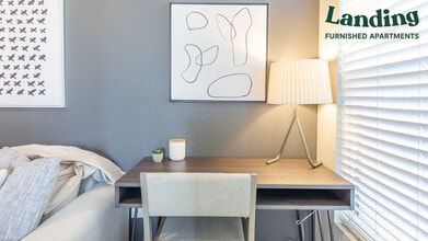 909 E Camelback Rd-Unit -1002.792186 in Phoenix, AZ - Foto de edificio - Building Photo