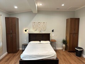 2430 Eaton Ave in San Carlos, CA - Building Photo