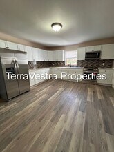 204 W Landing Rd in Mantua, NJ - Building Photo - Building Photo