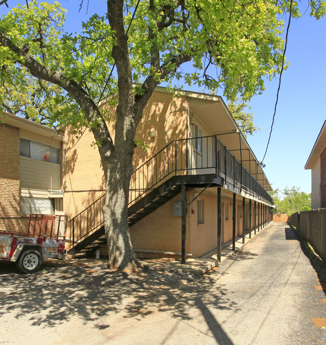 The Avalon Apartments in Austin, TX - Building Photo - Building Photo