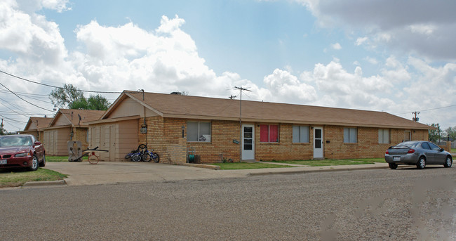 408 15th St in Abernathy, TX - Building Photo - Building Photo