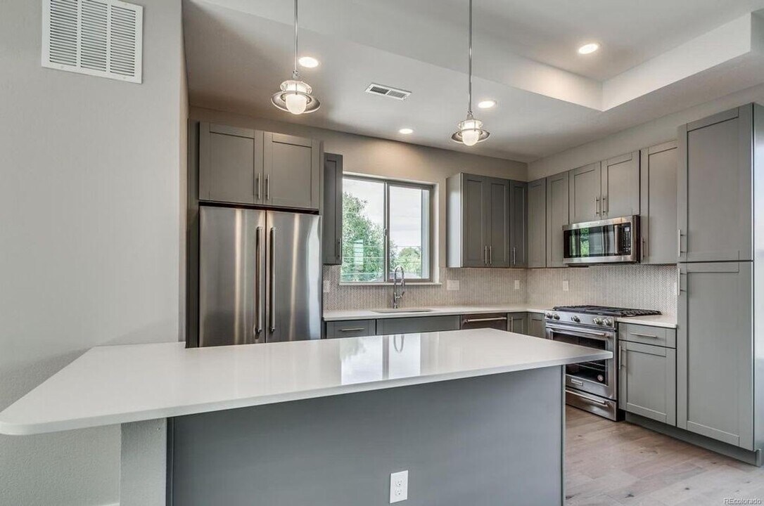 5364 Allison St in Arvada, CO - Building Photo