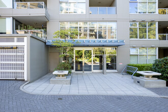 NOVO II in Burnaby, BC - Building Photo - Building Photo