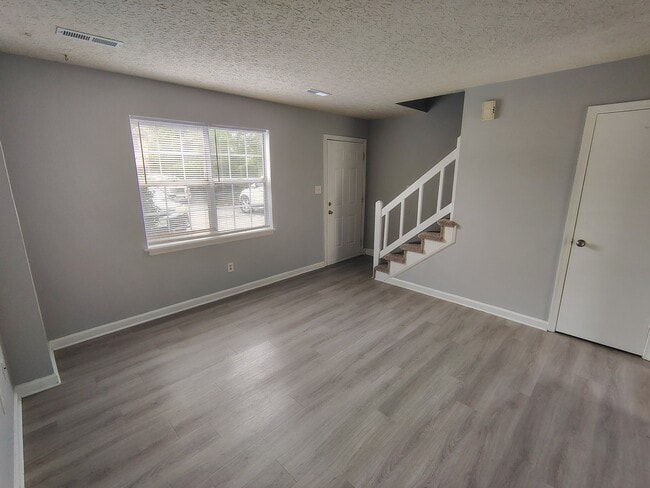 property at 16 Duiguid Dr