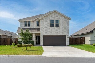 17 White River Dr in McAllen, TX - Building Photo