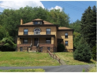 208 Division Ln in Vanport, PA - Foto de edificio