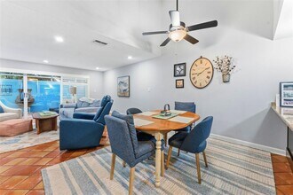 2979 W Knights Ave in Tampa, FL - Building Photo - Building Photo