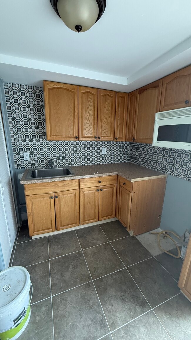 1218 Drexel Ave in Atlantic City, NJ - Foto de edificio - Building Photo