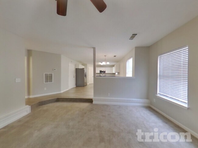 2880 Chilhowee Dr in Atlanta, GA - Building Photo - Building Photo