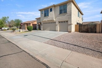 2261 W Mila Way in Queen Creek, AZ - Building Photo - Building Photo
