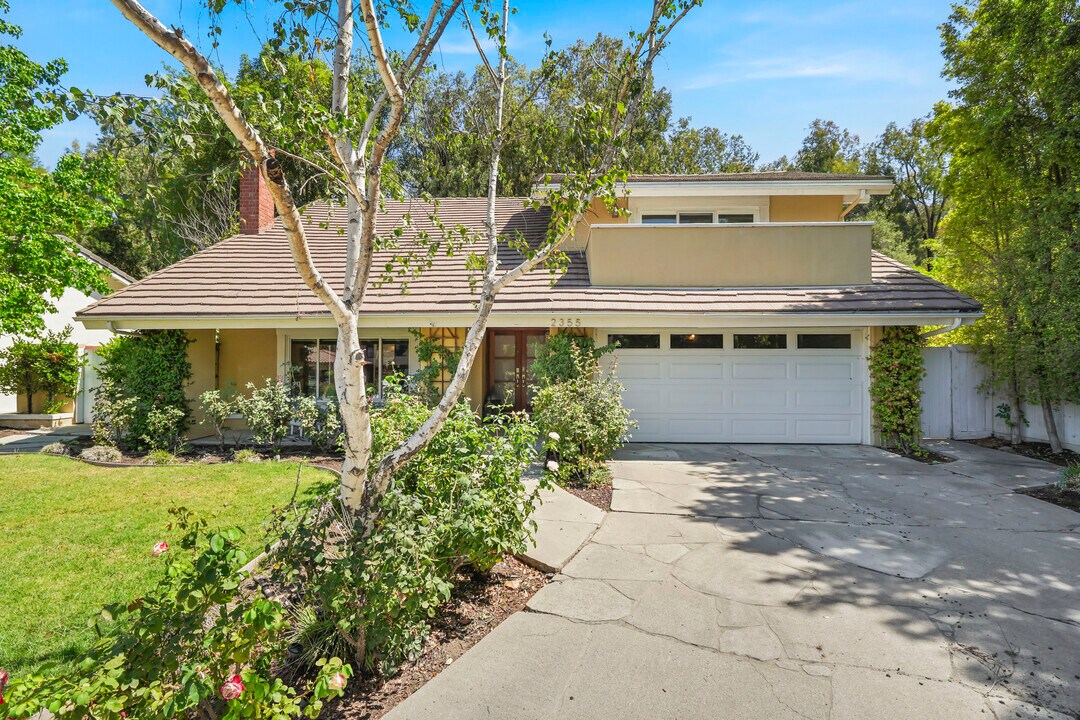 2355 Stormcroft Ct in Westlake Village, CA - Building Photo
