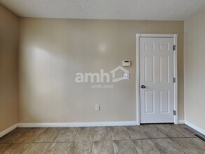 6804 Trevino Way in Florence, KY - Building Photo - Building Photo