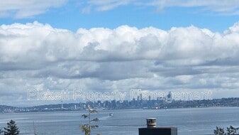 2397 Alaska Ave E in Port Orchard, WA - Building Photo