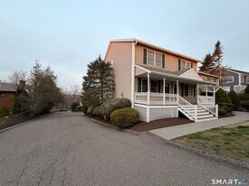 39 Coram Rd in Shelton, CT - Building Photo