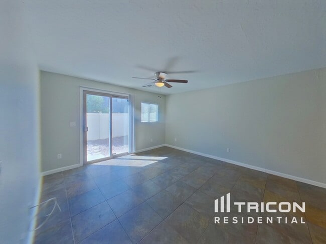 5253 Aurora Beam Ave in Las Vegas, NV - Building Photo - Building Photo