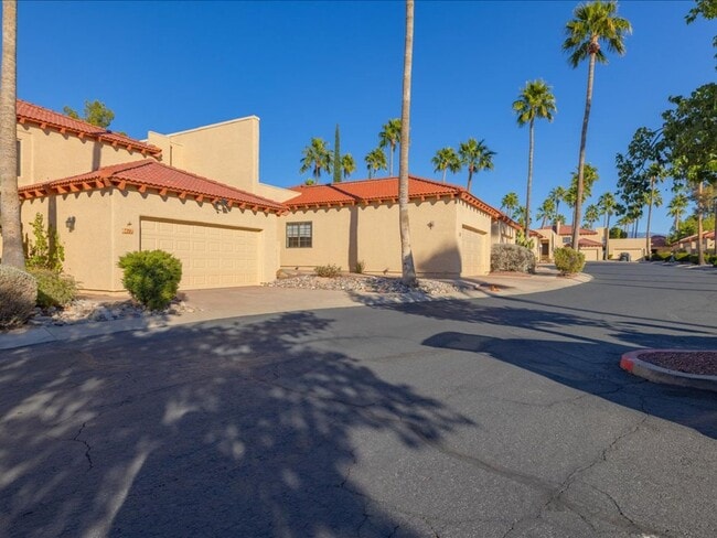 8417 E Corinthian Dr in Tucson, AZ - Building Photo - Building Photo