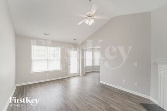 916 Lakehill Rd in Charlotte, NC - Building Photo - Building Photo