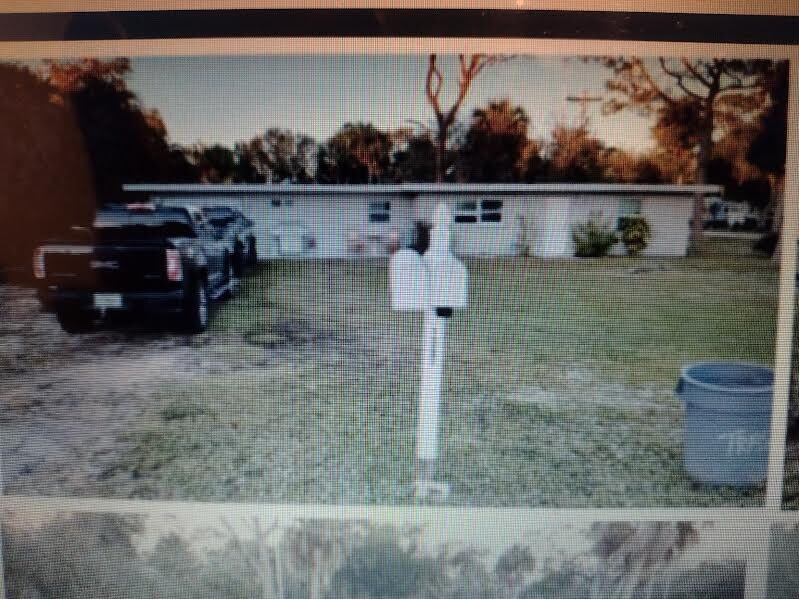 1870 Powell Dr, Unit 2 in North Fort Myers, FL - Building Photo