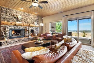 7559 Rockaway Ave, Unit F204 in Yucca Valley, CA - Building Photo