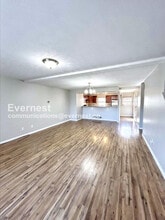 4072 Cedar Ave in Cleveland, OH - Foto de edificio - Building Photo