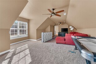 2265 N Covington Park Blvd in Fayetteville, AR - Building Photo