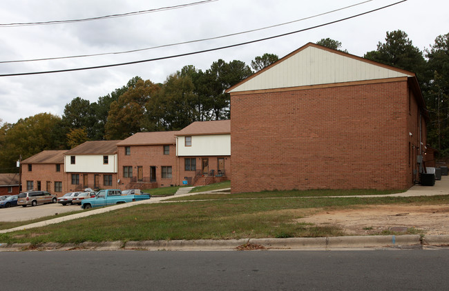 1107 Dayton St in Durham, NC - Foto de edificio - Building Photo