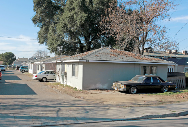 1821 Central Ave in Ceres, CA - Foto de edificio - Building Photo