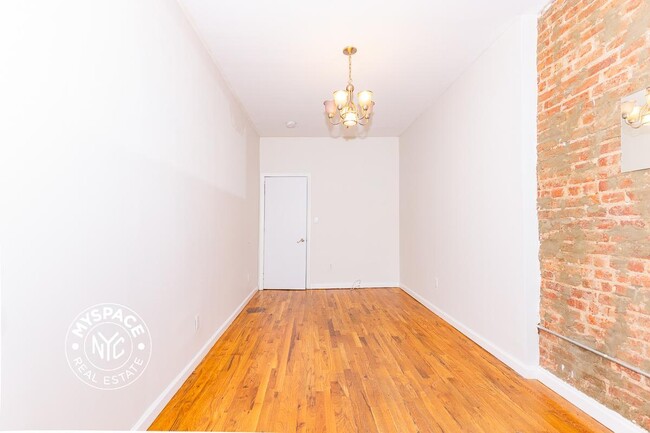 1327 Halsey St, Unit 2R in Brooklyn, NY - Building Photo - Building Photo