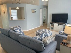 1080 Seamist Ln in Sebastian, FL - Building Photo - Building Photo