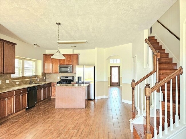 10038 Corvallis Dr in Houston, TX - Building Photo - Building Photo