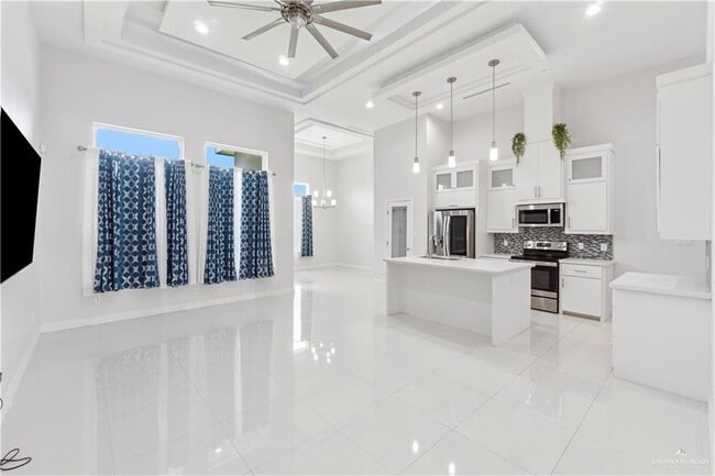 28 Ozark Ave in McAllen, TX - Building Photo - Building Photo