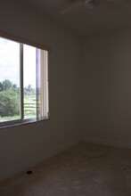 5862 Homeland Rd, Unit Paid utilities guesthouse in Lake Worth, FL - Building Photo - Building Photo